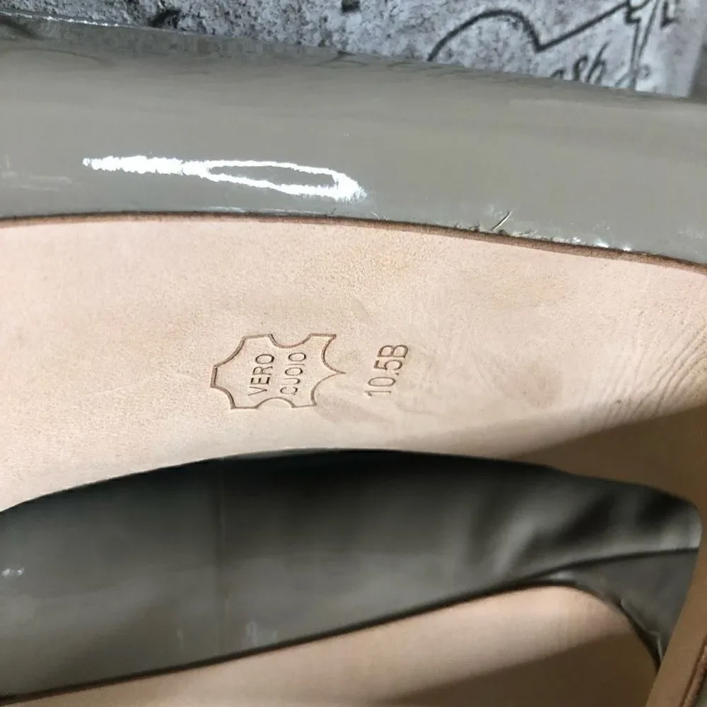 NEW Footcandy Crissy Platform Heels in Taupe Patent Leather NIB